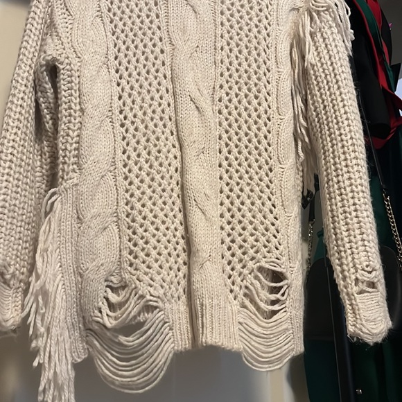 Distressed Sweater - Picture 3 of 4